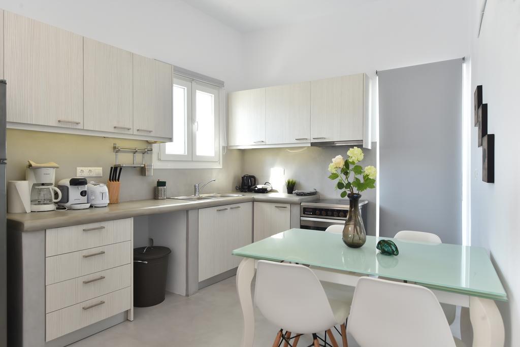 The Local House Apartment Parikia  Exterior photo